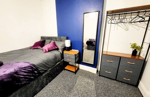 Hull House | Stay Sleep Rest - Chaucer Street
