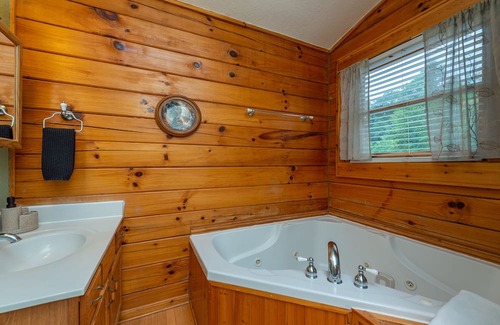 Candler House | Cherokee Log Cabin With Mountain Views