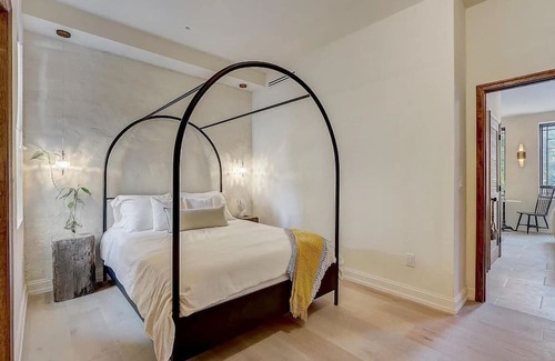 Society Hill Apartment | 313 South St Luxury Apts Unit 201, near Center CIty, Old CIty & Rittenhouse