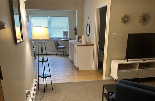East Haven  Rutland County Apartment | Stylish Apartment with Fireplace