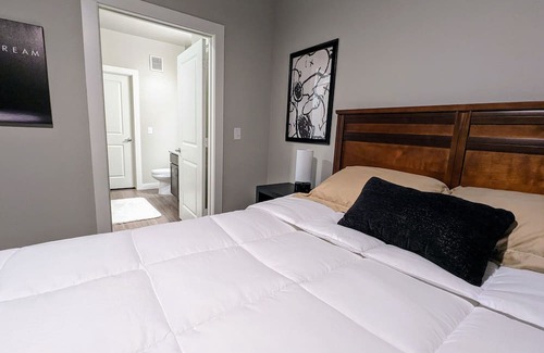 Magnolia Apartment | Spacious 1BR Apt with pool and gym