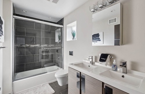Hollywood Apartment | Amazing apartment - 3b 2bath Apt - FREE Parking