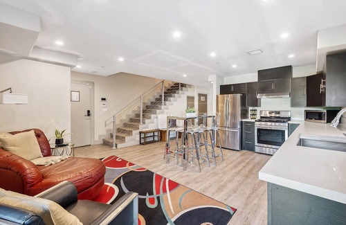 Hollywood Apartment | Amazing apartment - 3b 2bath Apt - FREE Parking