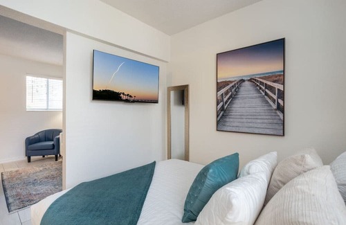 Cape Caneveral Beach Gardens Condo | Cozy Condo in Cape Canaveral - Minutes from Port!