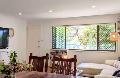 Bellingen House | 3BR Cottage, King Bed, Close Walk to River & Town