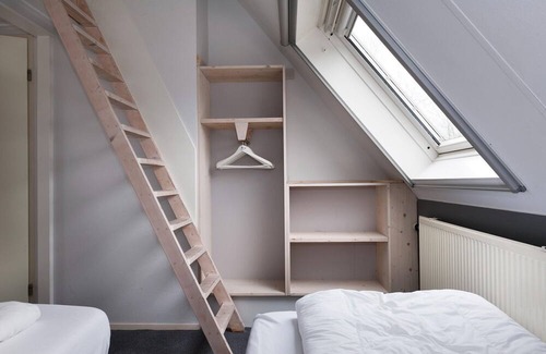 Eernewoude House | Luxury home with sauna, outdoor SPA and boat