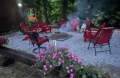 Blissfield Cabin | CreekSide Cabins-group of 3or2- all family/friends!