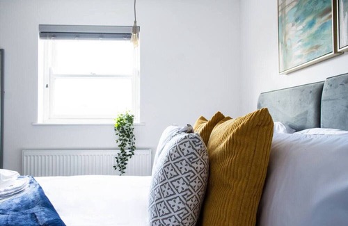 Leamington Spa Apartment | 1 Bedroom Apt Leamington Spa Hosted By Golden Key
