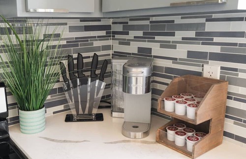Vernon House | 1BR Arts District Home w/ parking
