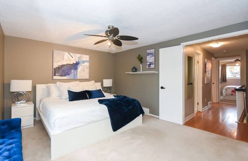 Ottawa Division House | Elegant and private - 3 beds, 2.5 baths - Nepean