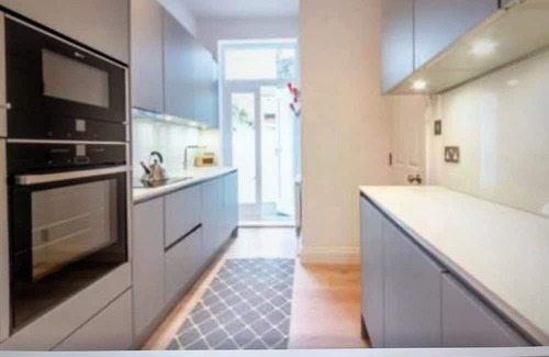 Highbury West Apartment | Former Victorian bakery in Highbury by MoreThanStays