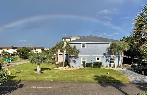 Fernandina Beach House | Short walk to the beach on the quiet end of Amelia Island. 3BR, 2BA, 2decks.