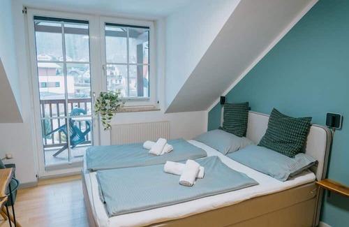Groedig Apartment | Apartment 9 with balcony and in view of Untersberg