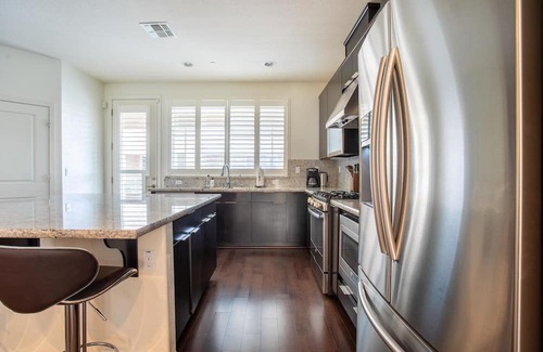 Edenvale House | Sweet San Jose 4BR w/ Pool, Gym, Spa & A/C, nr Dining, by Blueground