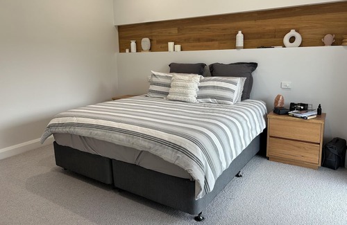 Yarram Other | Luxury farm house, Woodside. 10 min to a beach or a 25 min drive to a forest.