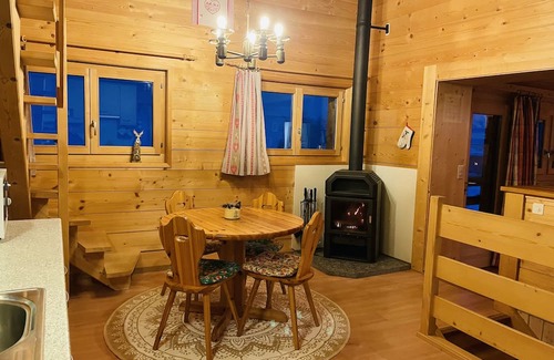 Evolene Ski Chalet | Grange Rénovée 80m2 vue Panoramique au Calme, Accès Facile