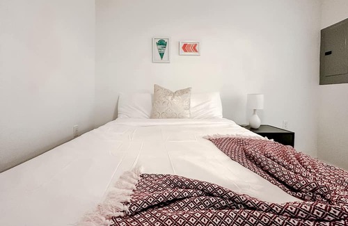 Downtown Springfield Apartment | Sleepover: Intimate 1BD/1BA Downtown Springfield
