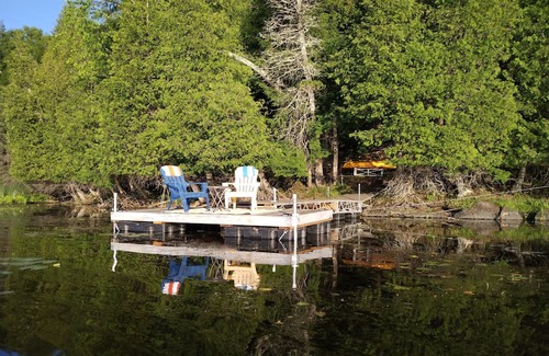 Tay Valley Cottage | WaTERFRoNT TiNY HoUSe NeAR PeRth & an HouR to OttAwA - A Perfect Getaway for Two
