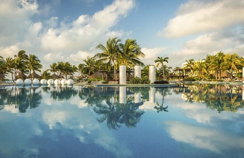 Downtown Cancun Resort | The Bliss at Vidanta Riviera Maya