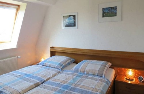 Busumer Deichhausen Apartment | Ferienwohnung 300m vom Badestrand Entfernt. Der Erholungsort ist Kurtaxe Frei