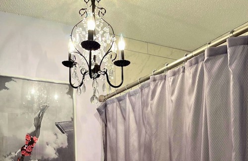 North Raleigh House | The Raleigh Greenhouse feels like the mountains, but minutes from downtown.