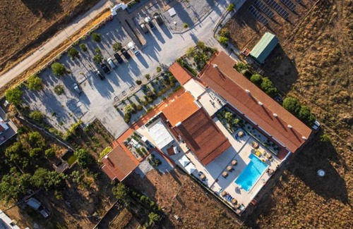 Alcacovas Apartment | Monte da Cabeça Gorda - Deluxe Double With Pool Access