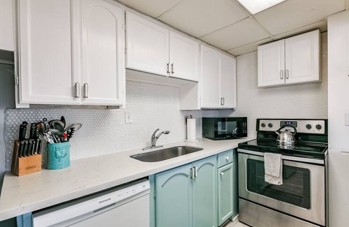 Galveston House | Pet-friendly home on the canal <1 mile to beach! Large top deck to enjoy.