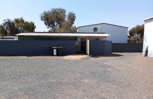 Broadwood Apartment | West Kalgoorlie unit