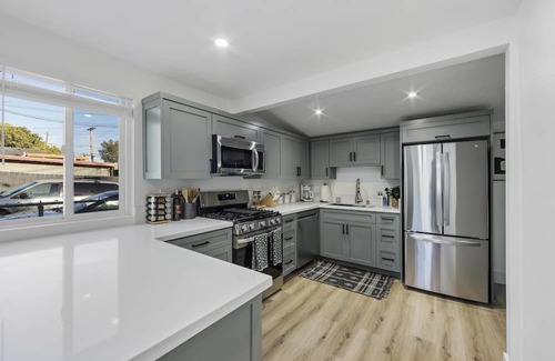 South Park House | South Park Secret | Cottage-style 3/2 with Hot Tub