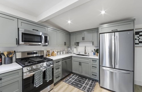 South Park House | South Park Secret | Cottage-style 3/2 with Hot Tub