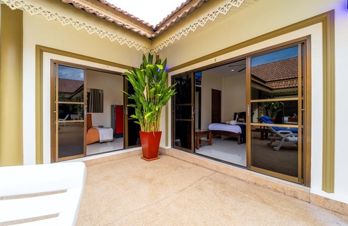 Bang Sare House | Unique Resort Close to Beach - SCR1