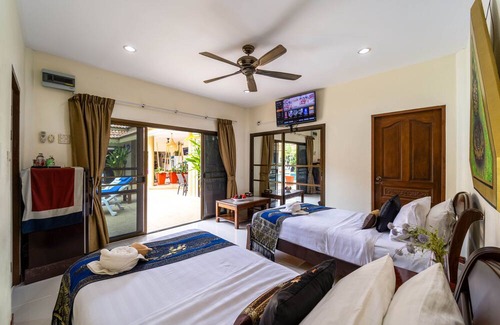 Bang Sare House | Nice Bedroom in Resort -SCR2