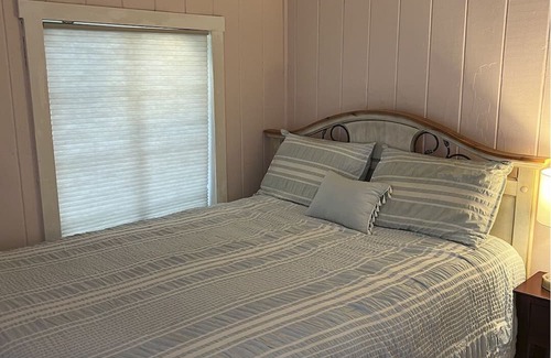 Bonita Springs Cottage | Adorable Cottage Close To Downtown & Area Beaches.