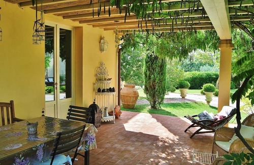 Montopoli in Val d'Arno Apartment | Authentic country house in the heart of Tuscany with bio pool and private patio
