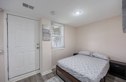 Brightwood Park House | Modern Cozy 2 BR Condo in Townhome with Parking Near Transportation!