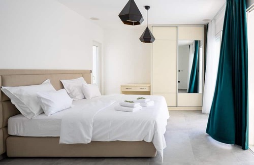 Povlja Villa | Superb Villa Symphony, heated pool - Beachfront