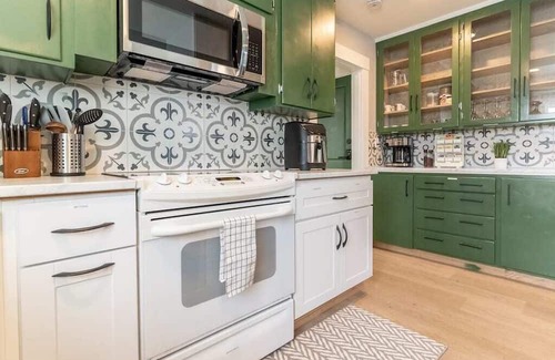 Monta Vista House | Pet-Friendly Family Home in South Tacoma/Lakewood