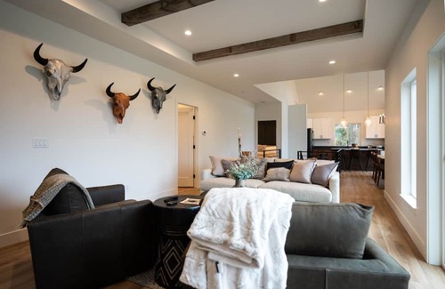 Lakeside House | Blacktail Mountain Home w/ Lakeview. Walk to town!
