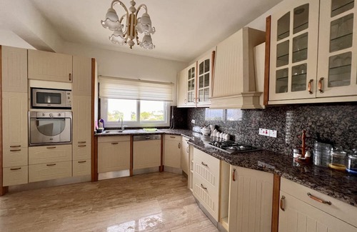 Mandres Villa | Villa with Private Pool 10 min to Kyrenia Gates