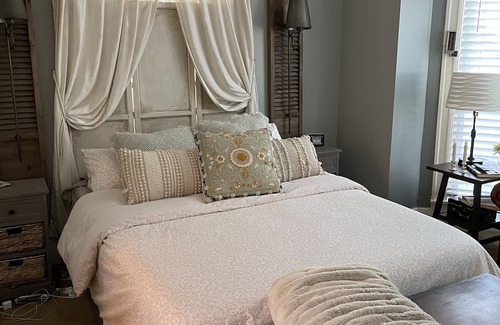 Darlington Other | Old World Charm that will sleep 6