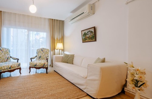 Esentepe Apartment | Cozy Central Flat w Garden 5 min to Metro in Sisli