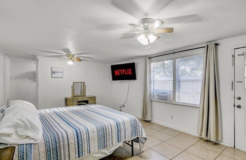 Port Neches House | Charming 4 Bedroom Home in Port Neches