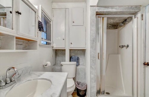 Port Neches House | Charming 4 Bedroom Home in Port Neches