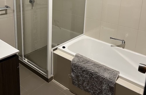 Port Lincoln House | Family, Pet Friendly House in central location with enclosed yard.