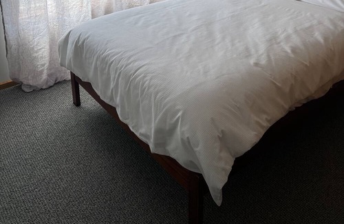 Port Lincoln House | Family, Pet Friendly House in central location with enclosed yard.