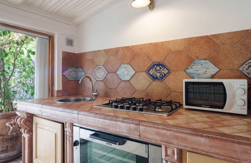 Le Vecchie Saline Apartment | Oasi Charme - Two Bedroom Apartment, Sleeps 4