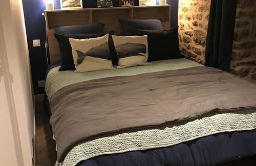 Ploemel Cottage | Cottage "Gîtes d'Izel N°2" with Private Garden & Wi-Fi