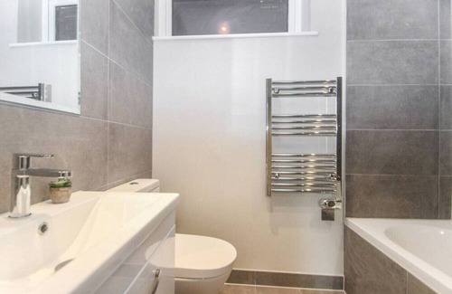 Epsom Apartment | Superb New Build 2 Bed Ophelia 6