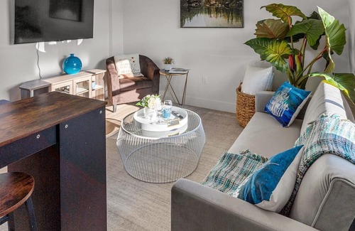Chilliwack Proper Village West House | Chilliwack Gem 1BR, Studio Bliss