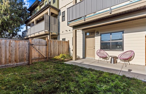 Chilliwack Proper Village West House | Chilliwack Gem 1BR, Studio Bliss